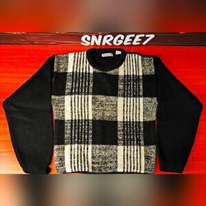 Koman Woman's Vintage Wool Sweater Sz S Winter Black & White Warm Check Plaid